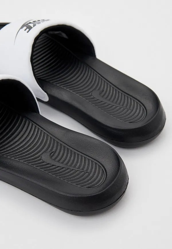 Nike victori