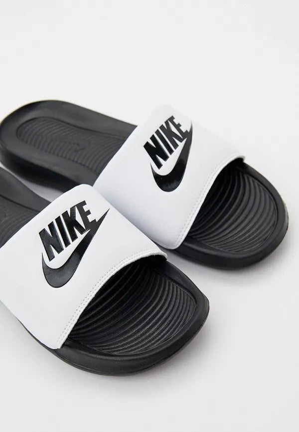Nike victori